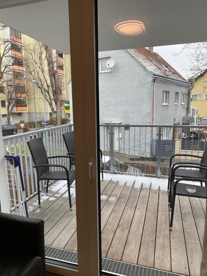 Modern Apartment With Balcony Near City Center Bécs Kültér fotó