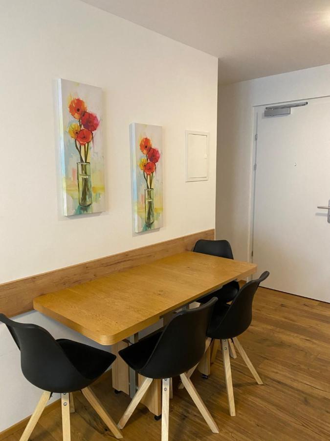 Modern Apartment With Balcony Near City Center Bécs Kültér fotó