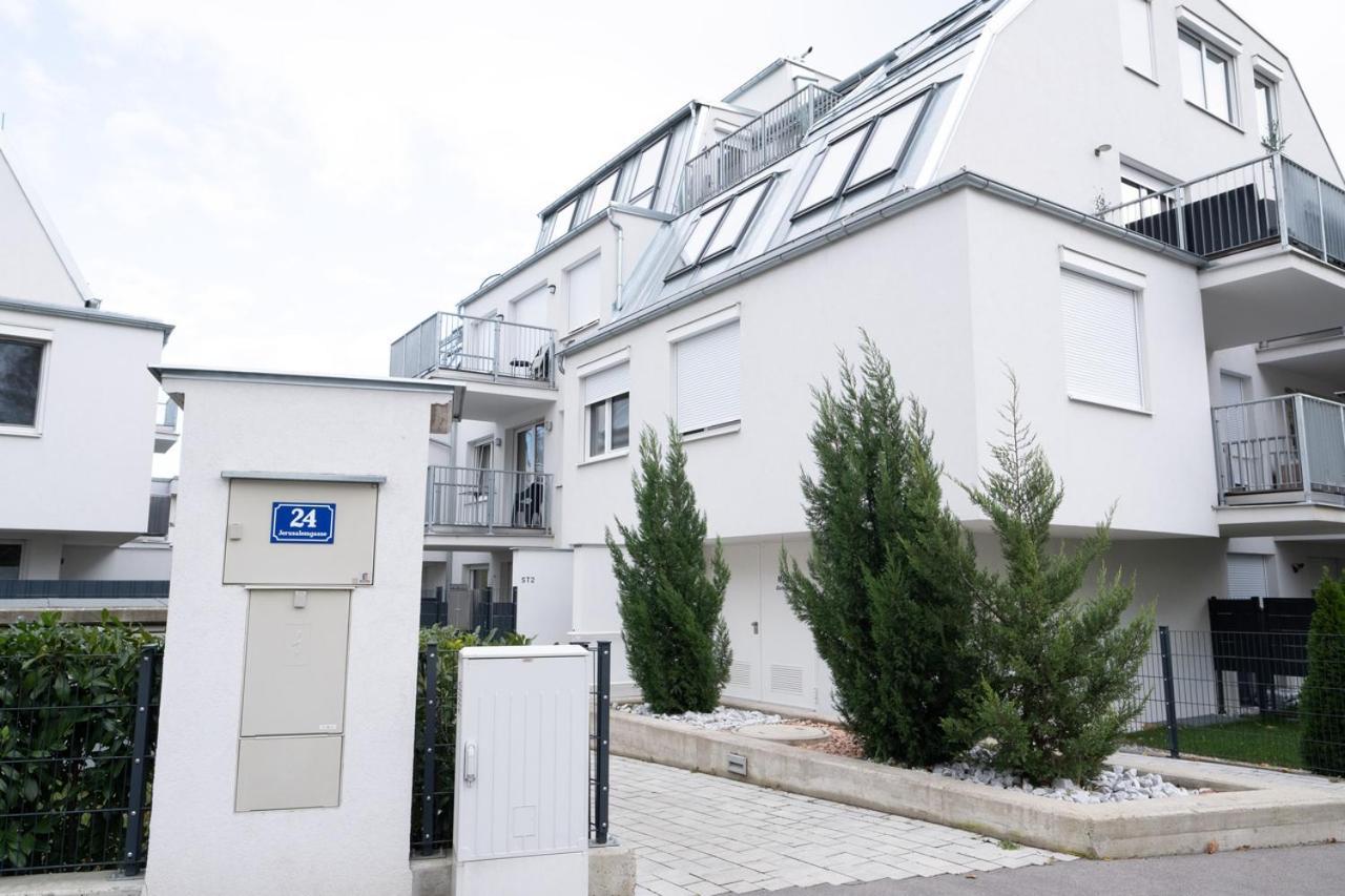 Modern Apartment With Balcony Near City Center Bécs Kültér fotó